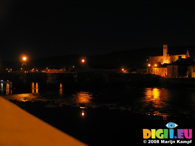 24183 Chuch and old bridge in Carrick on Suir